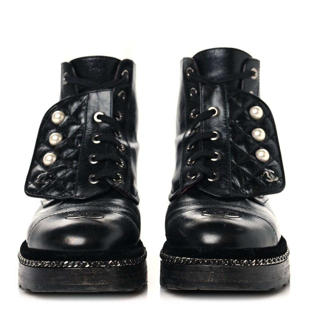 Crackled Calfskin Velvet Pearl Combat Short Boots 37.5 Black