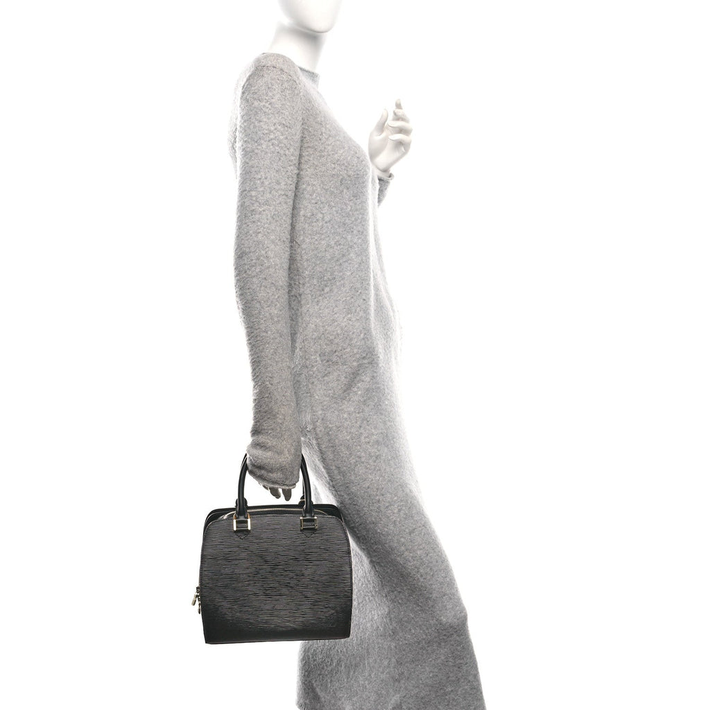 Louis Vuitton Epi Pont-Neuf Black