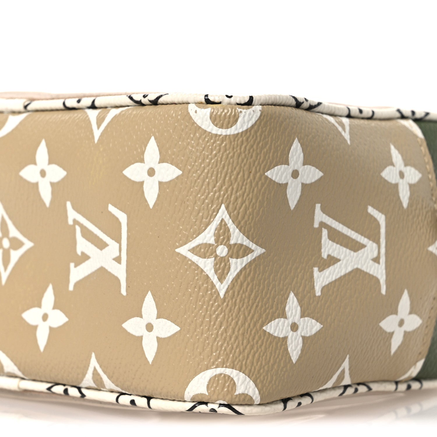 Louis Vuitton Monogram Giant Beach Pouch Kaki