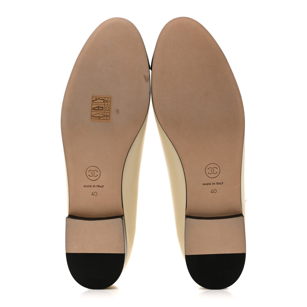 Calfskin Grosgrain Cap Toe CC Ballerina Flats 40 Ivory Black