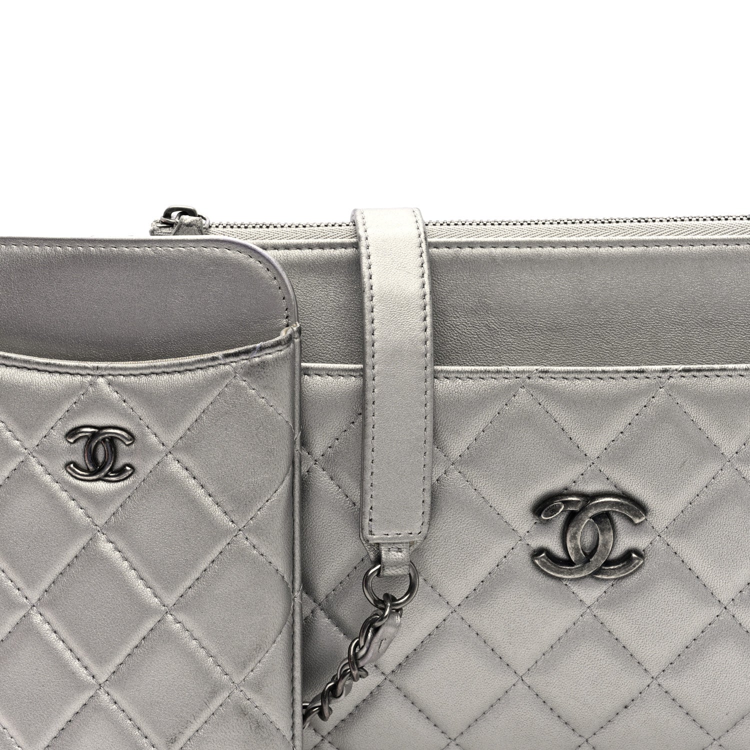 Chanel Metallic Lambskin Quilted Clutch With Chain Silver