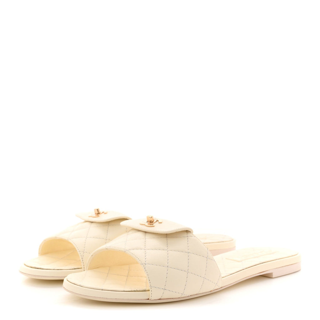 Lambskin Quilted CC Turnlock Sandals 41 Ivory