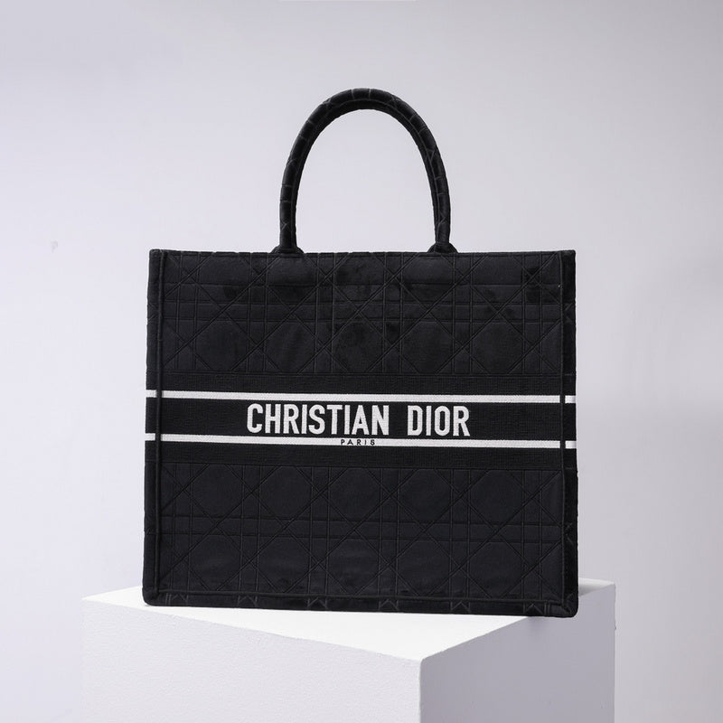 Dior Bags - 5790