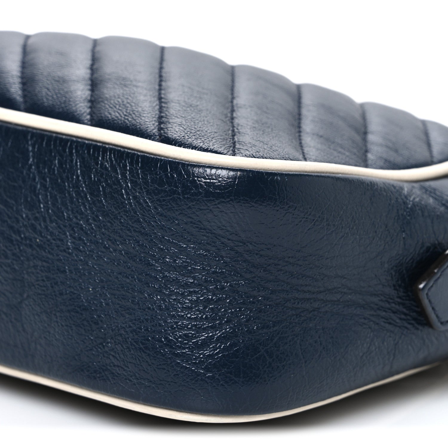 Gucci Vintage Effect Calfskin Matelasse Diagonal Small Torchon GG Marmont Chain Shoulder Bag Blue Agata Mystic White