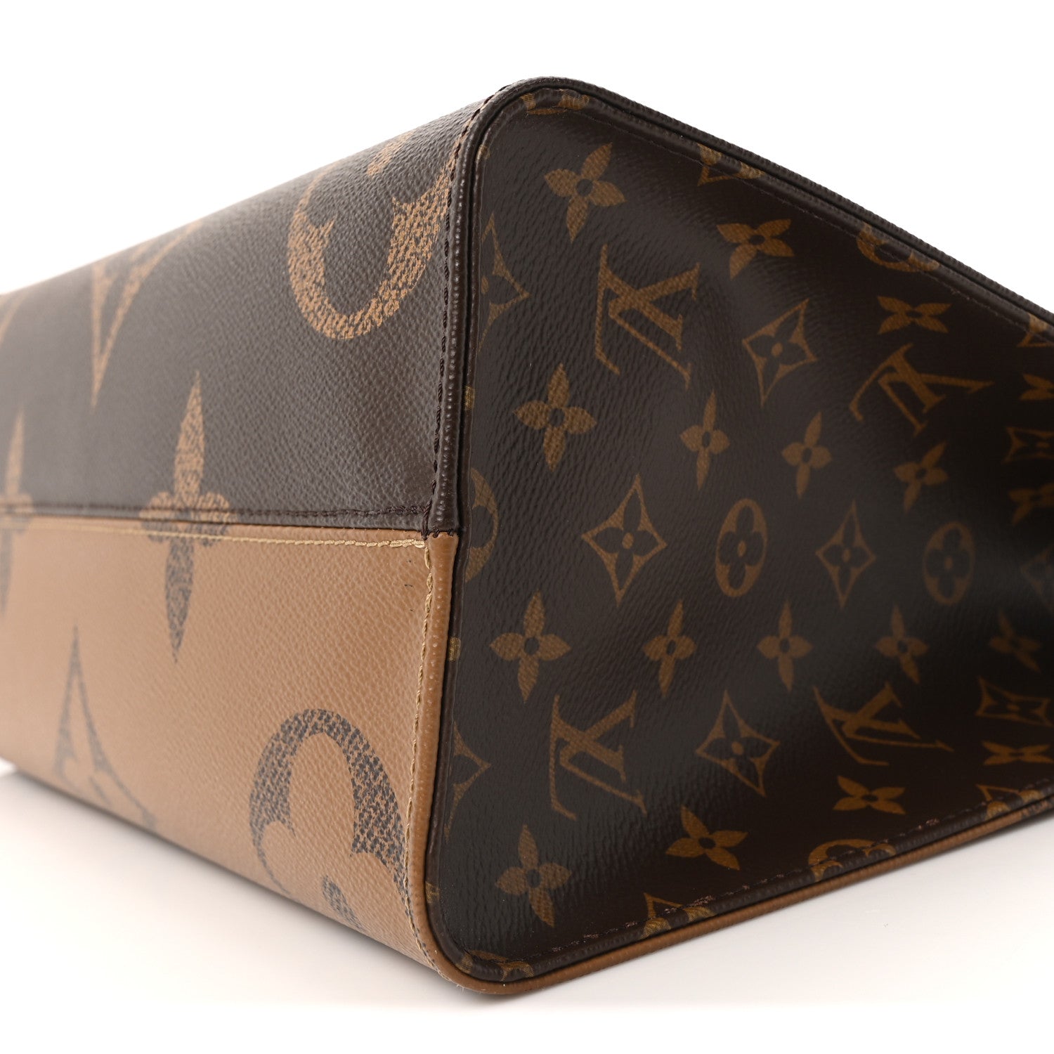 Louis Vuitton Reverse Monogram Giant Onthego MM