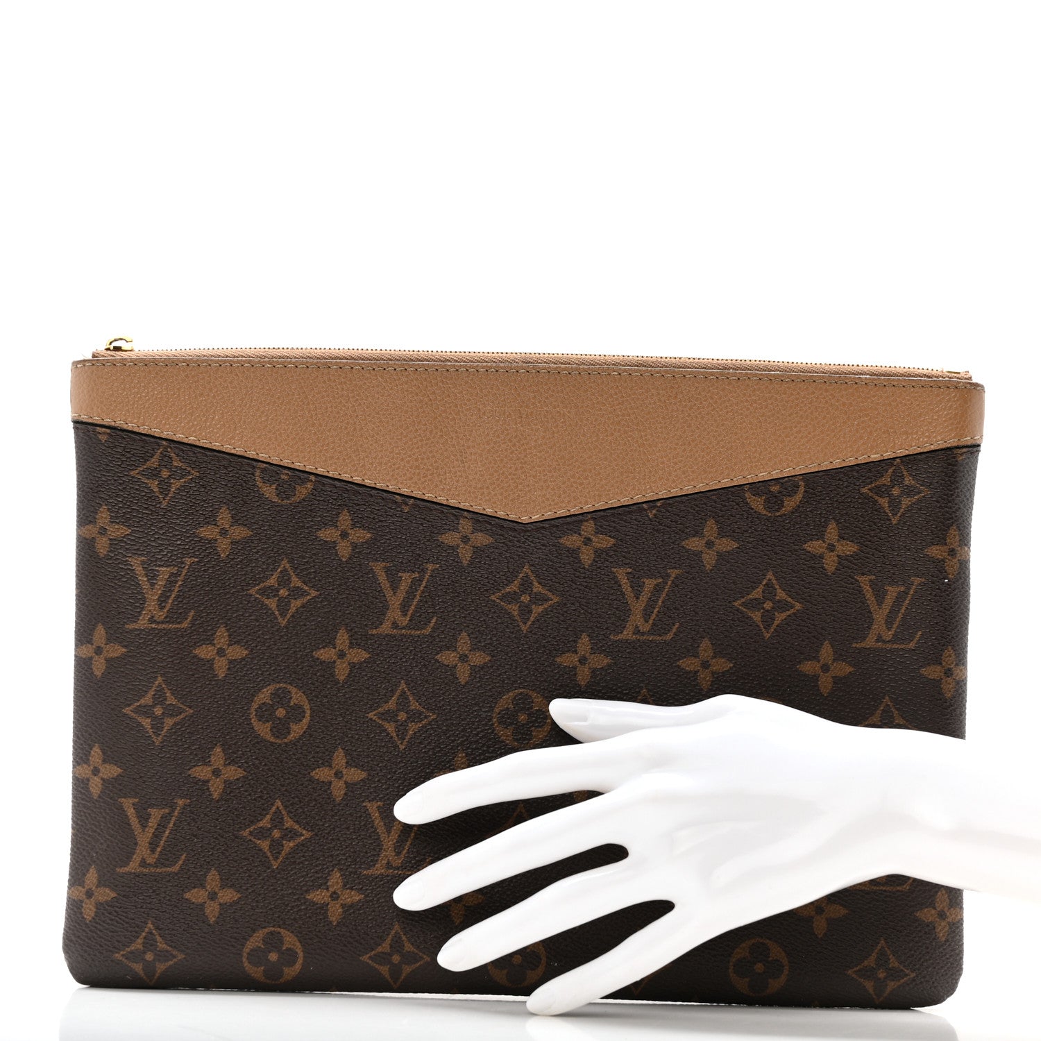 Louis Vuitton Monogram Daily Pouch Sesame