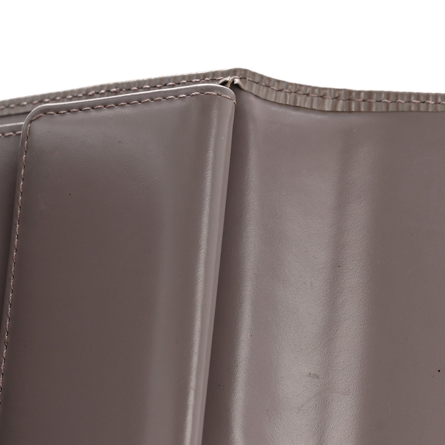 Louis Vuitton Epi Porte Tresor International Wallet LILAC