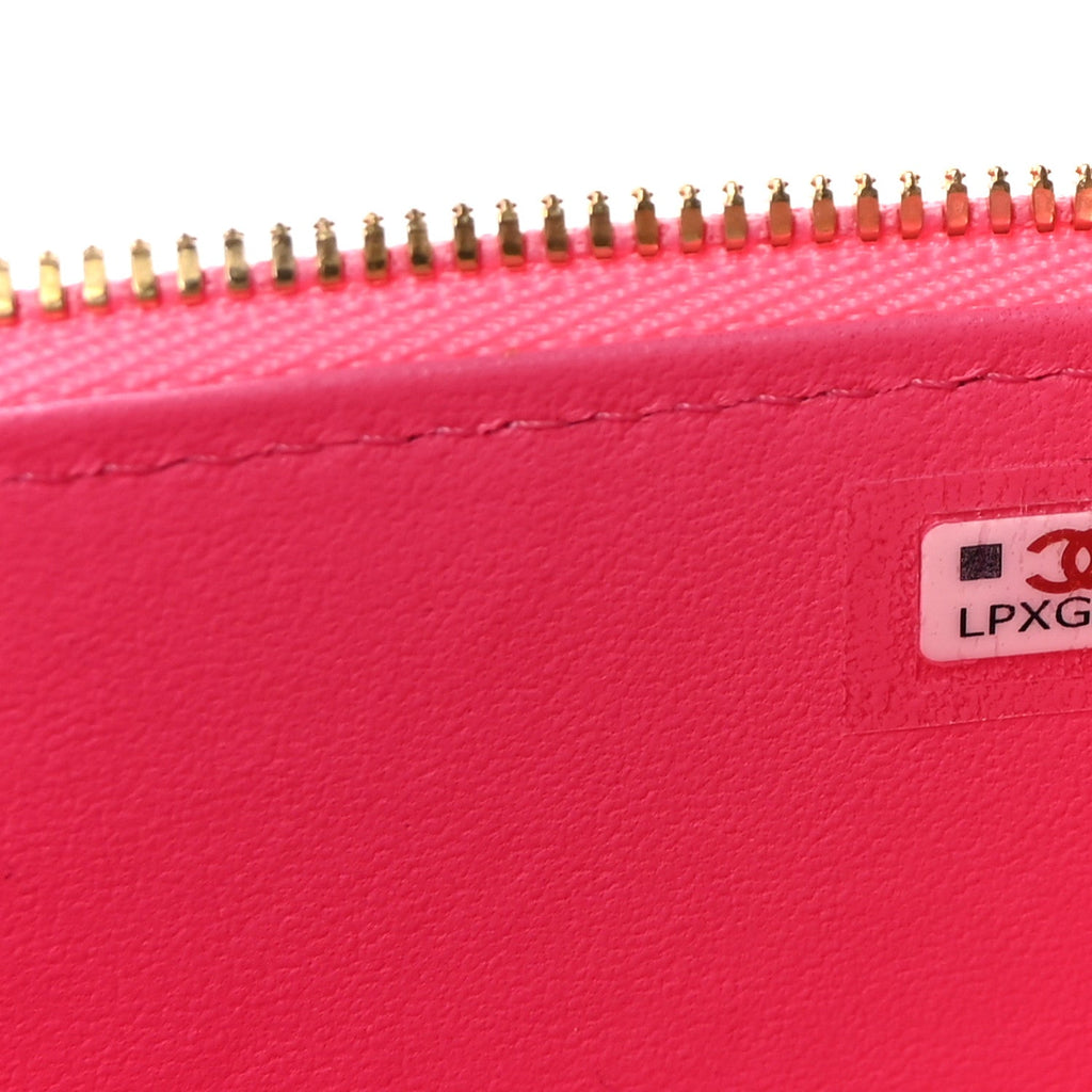 Chanel Lambskin Enamel Quilted Small Coco Hearts Vanity Case With Chain Pink
