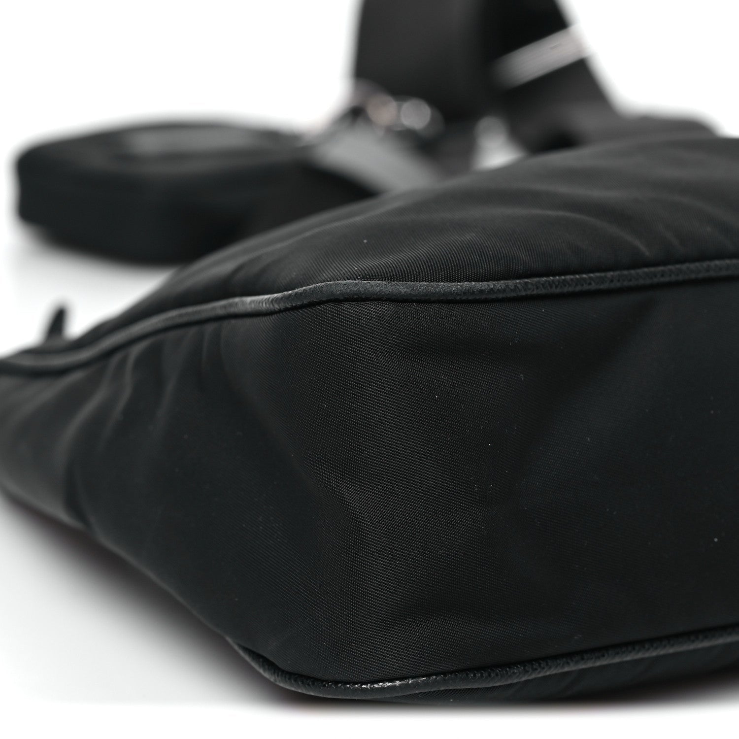Prada Re-Nylon Saffiano Re-Edition 2005 Shoulder Bag Black