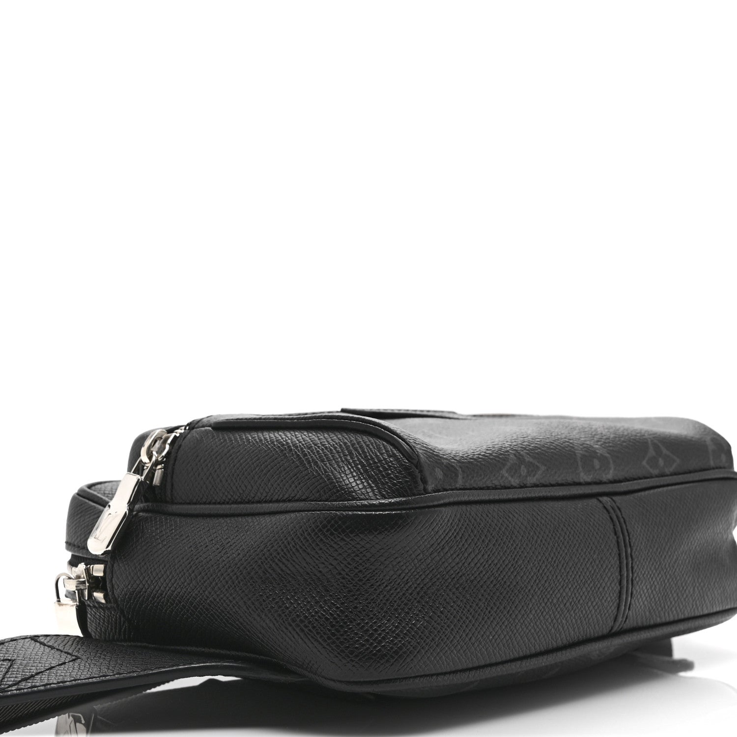 Louis Vuitton Taiga Monogram Outdoor Bumbag Black