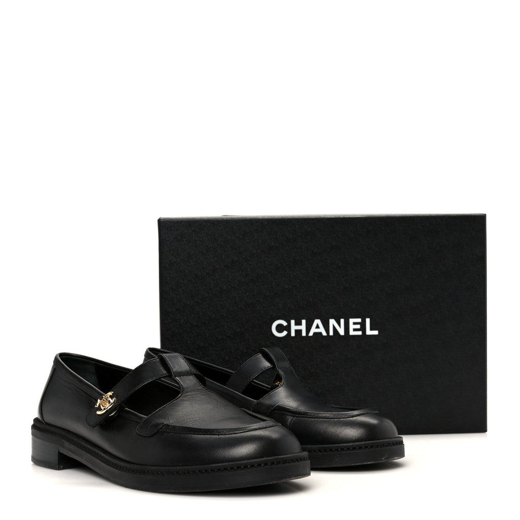 Calfskin CC Turnlock Moccasins 40 Black