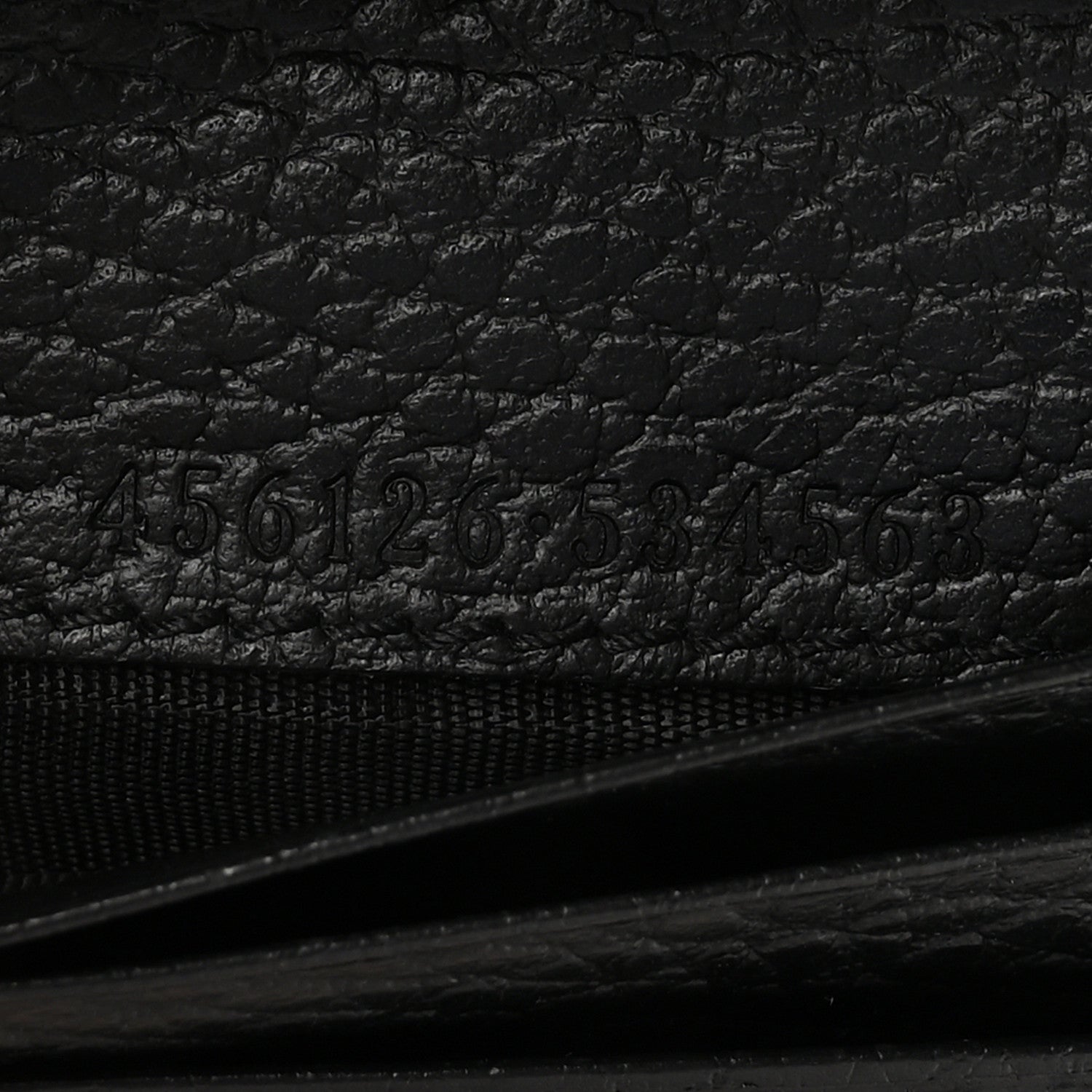 Gucci Pebbled Calfskin GG Marmont Card Case Black