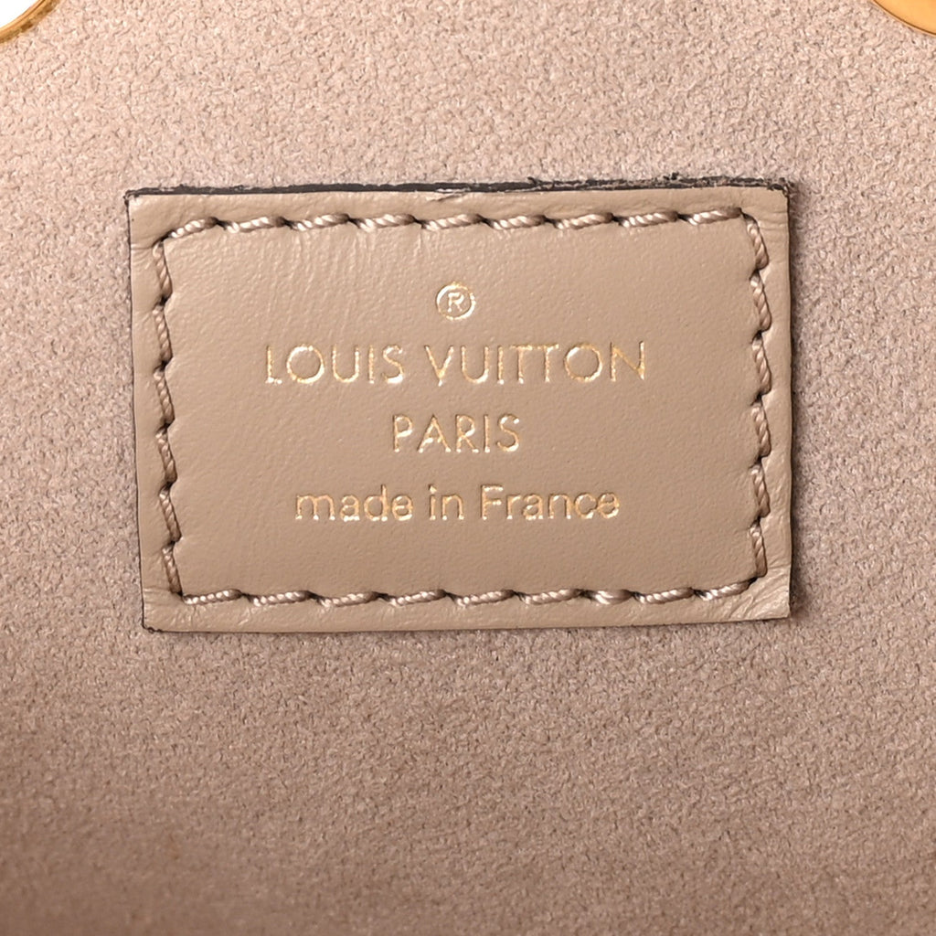 Louis Vuitton Empreinte Monogram Giant Neonoe MM Tourterelle Creme