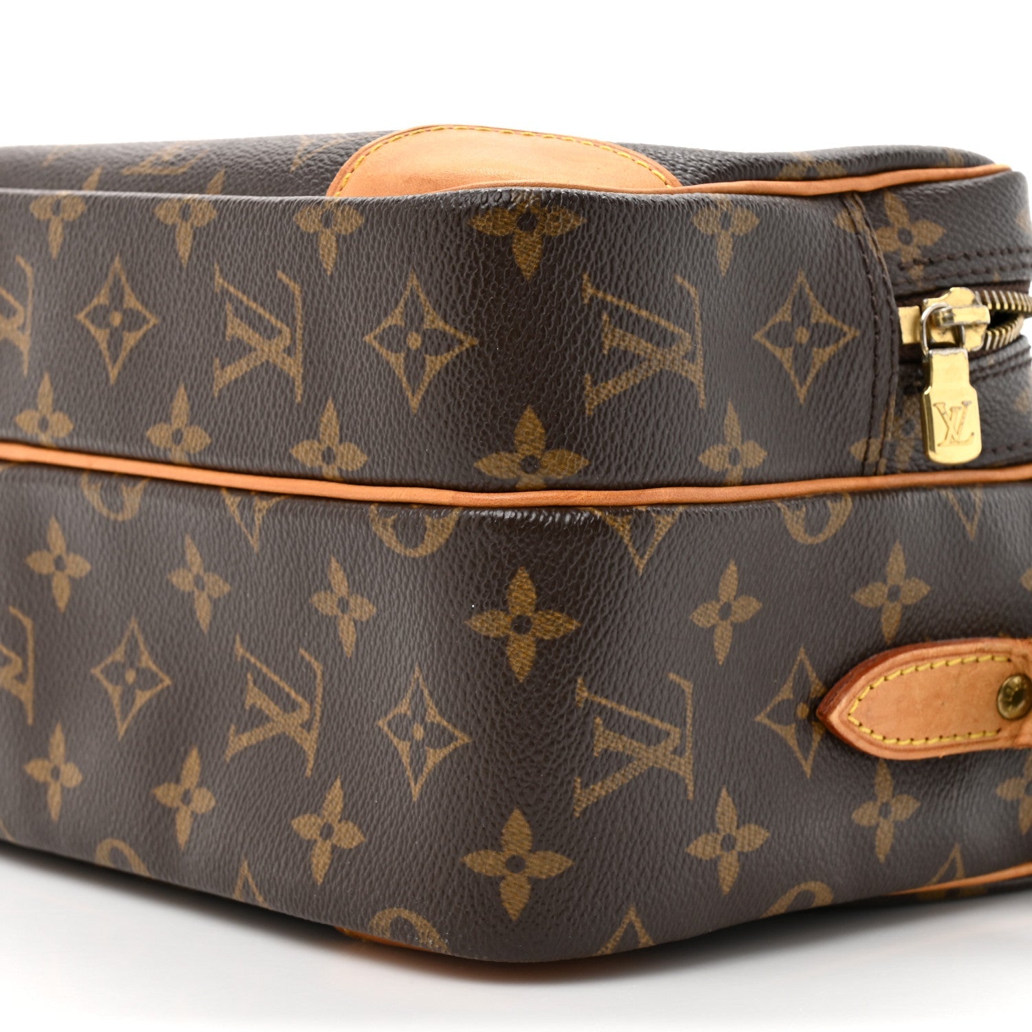 Louis Vuitton Monogram Nil 28