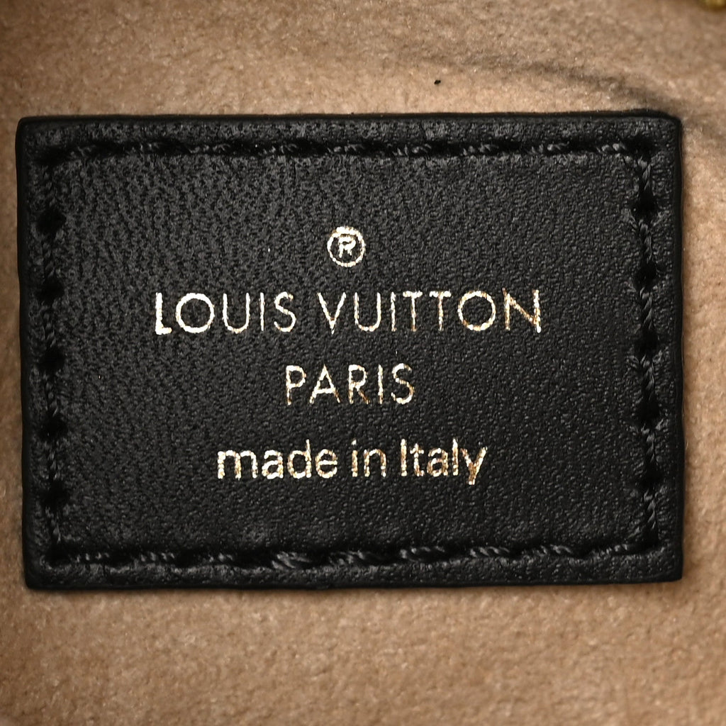 Louis Vuitton Monogram Giant Crafty NeoNoe MM Creme Rouge Black