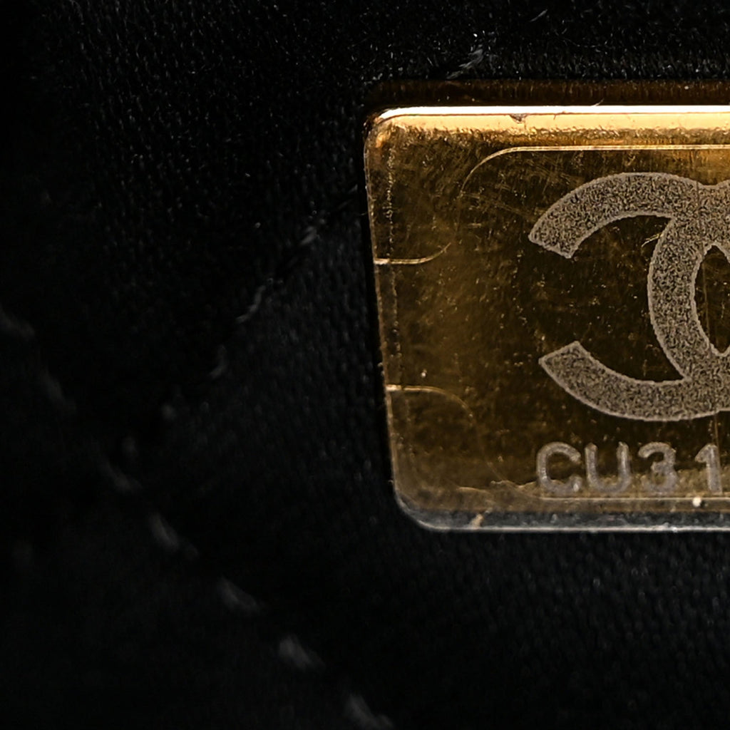 Chanel Shiny Caviar Quilted Monochrome Mini Chanel 22 Black