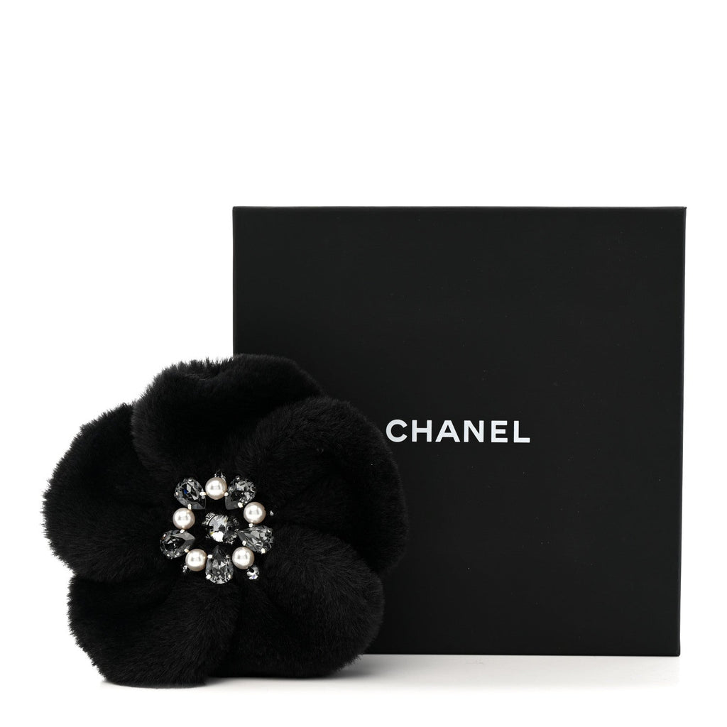 Faux Fur Strass Camellia Brooch Black