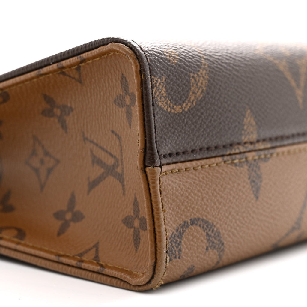 Louis Vuitton Reverse Monogram Giant Onthego BB