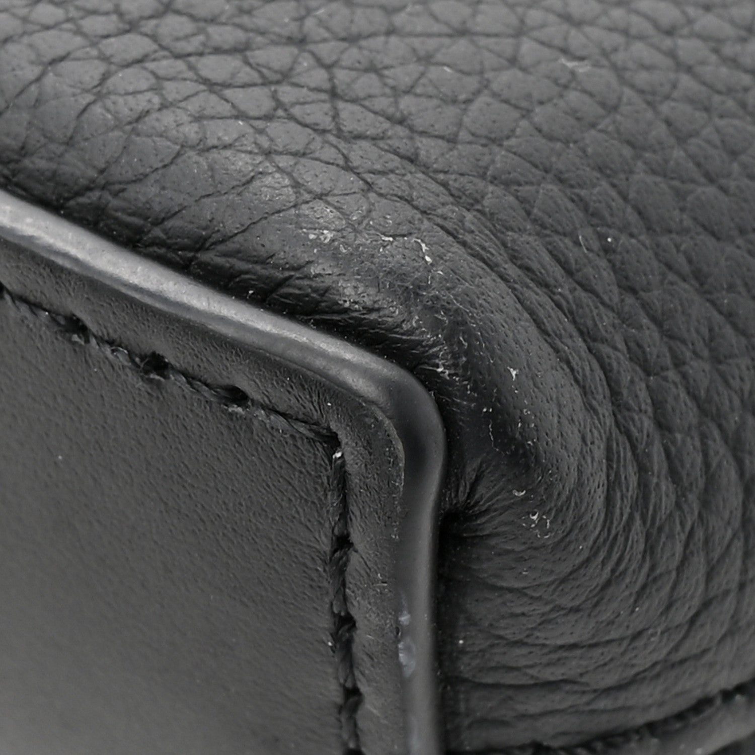 Louis Vuitton Grained Calfskin Aerogram Takeoff Pouch Black