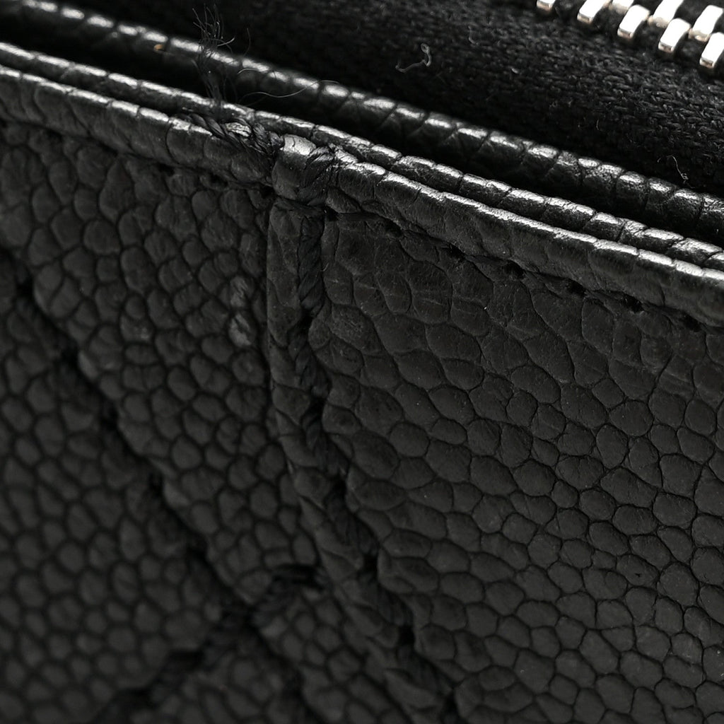 Caviar Quilted Stitched Outdoor Ligne Wallet Black