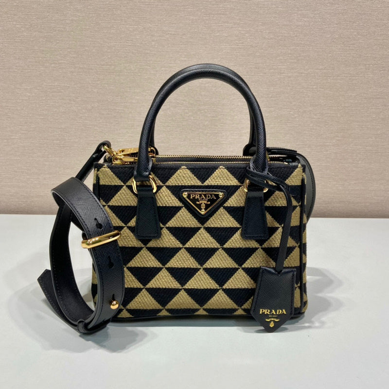 Prada Bags - 541