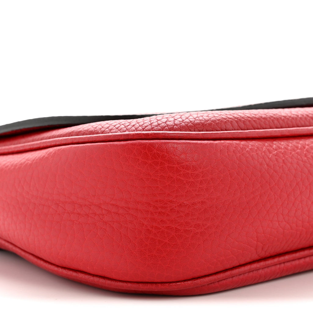 Gucci Pebbled Calfskin Medium Soho Flap Crossbody Tabasco Red