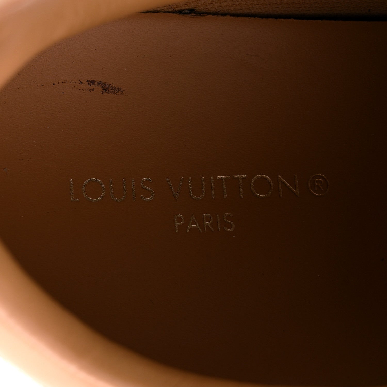 Louis Vuitton Grained Calfskin Embossed Monogram Mens Beverly Hills Sneakers 8.5 White