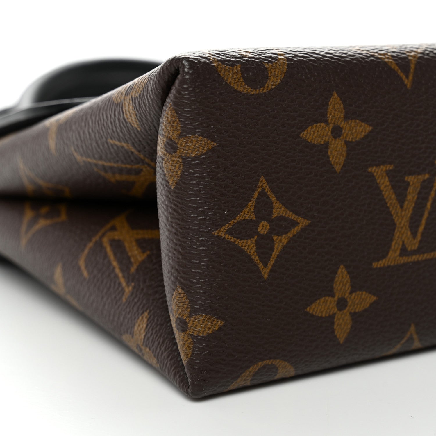 Louis Vuitton Monogram Locky BB Black