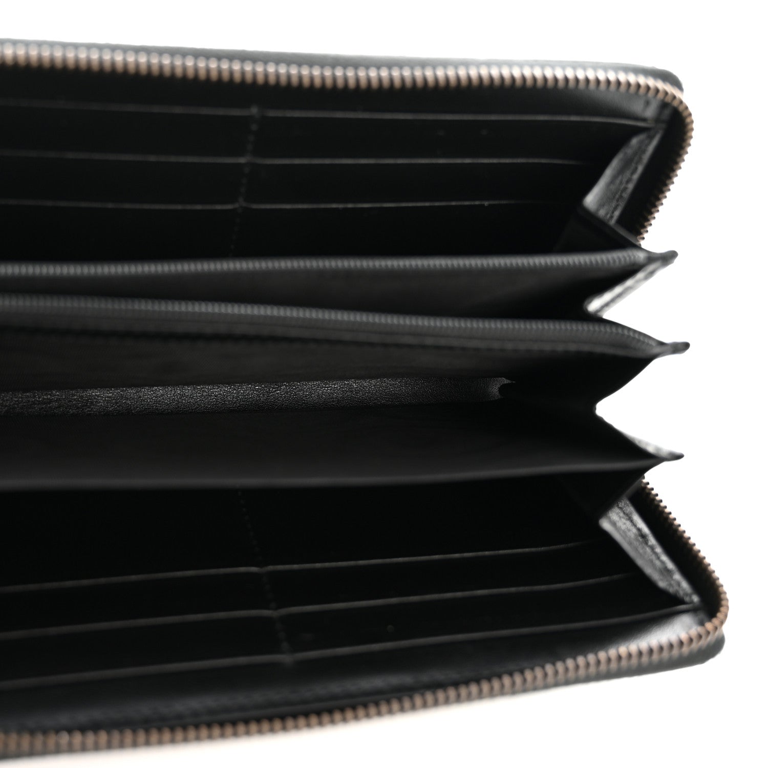 Gucci Calfskin Matelasse GG Marmont Zip Around Organizer Wallet Black