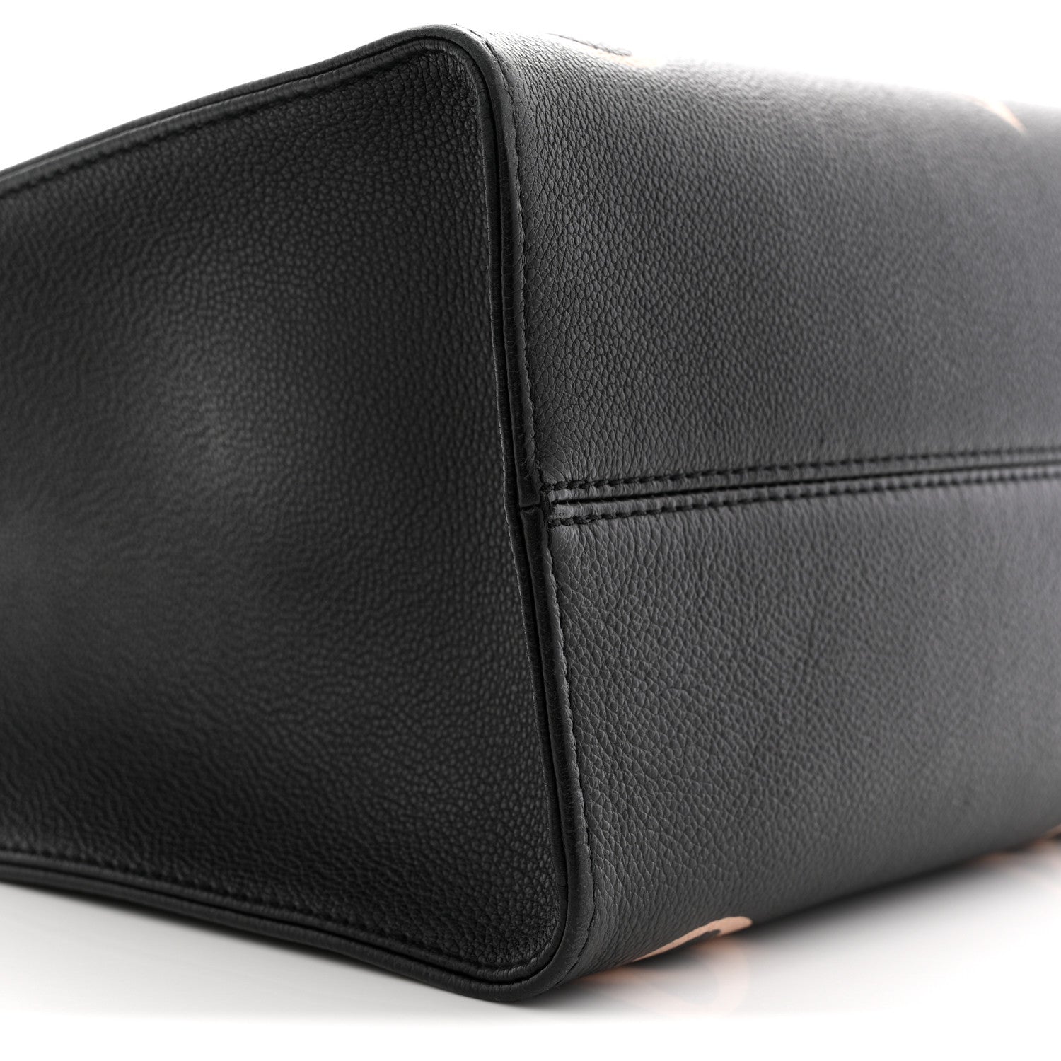 Louis Vuitton Empreinte Monogram Giant Onthego MM Black Beige