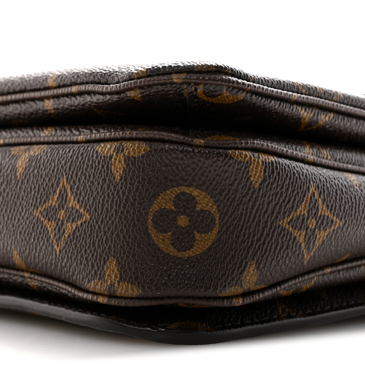Louis Vuitton Monogram Pochette Metis