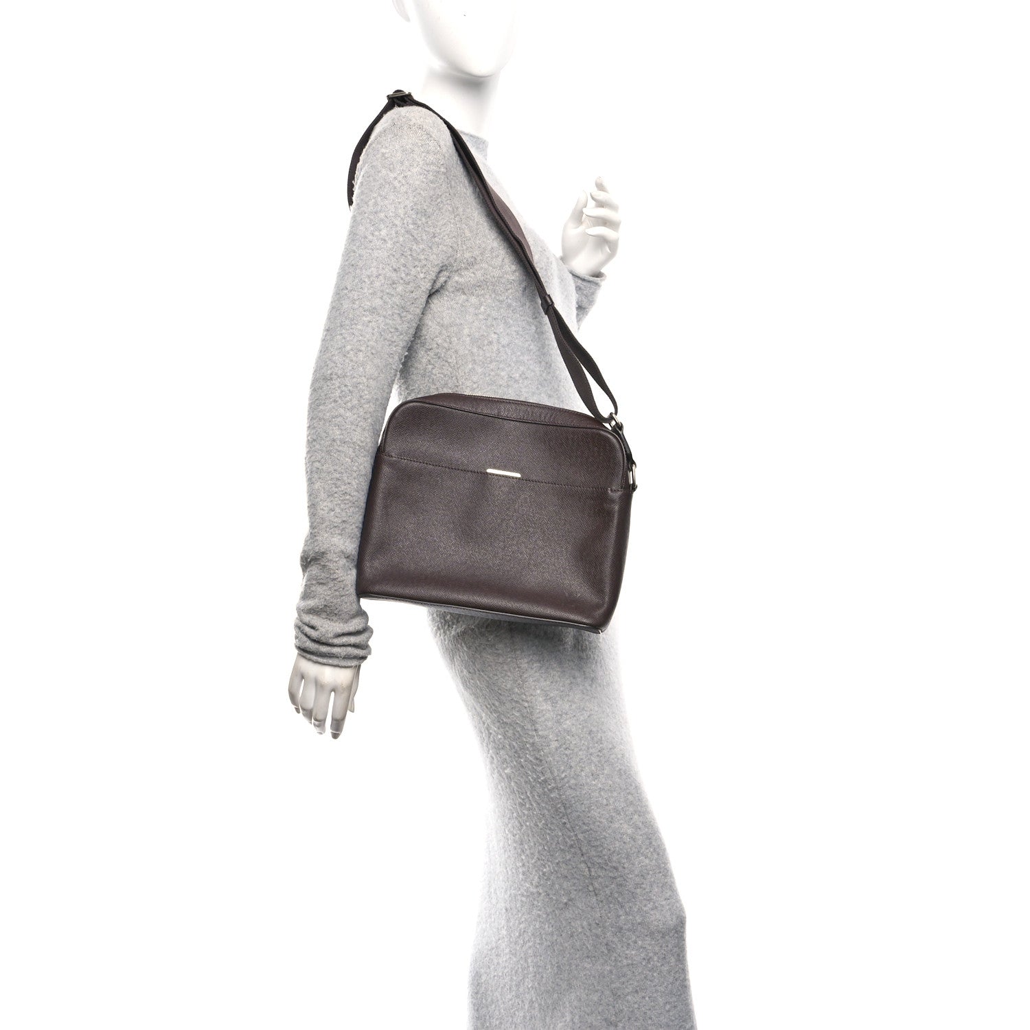 Louis Vuitton Taiga Anton Messenger PM Acajou