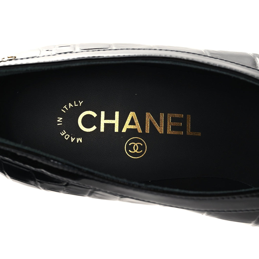Crocodile Embossed Patent Calfskin Pumps 38.5 Black