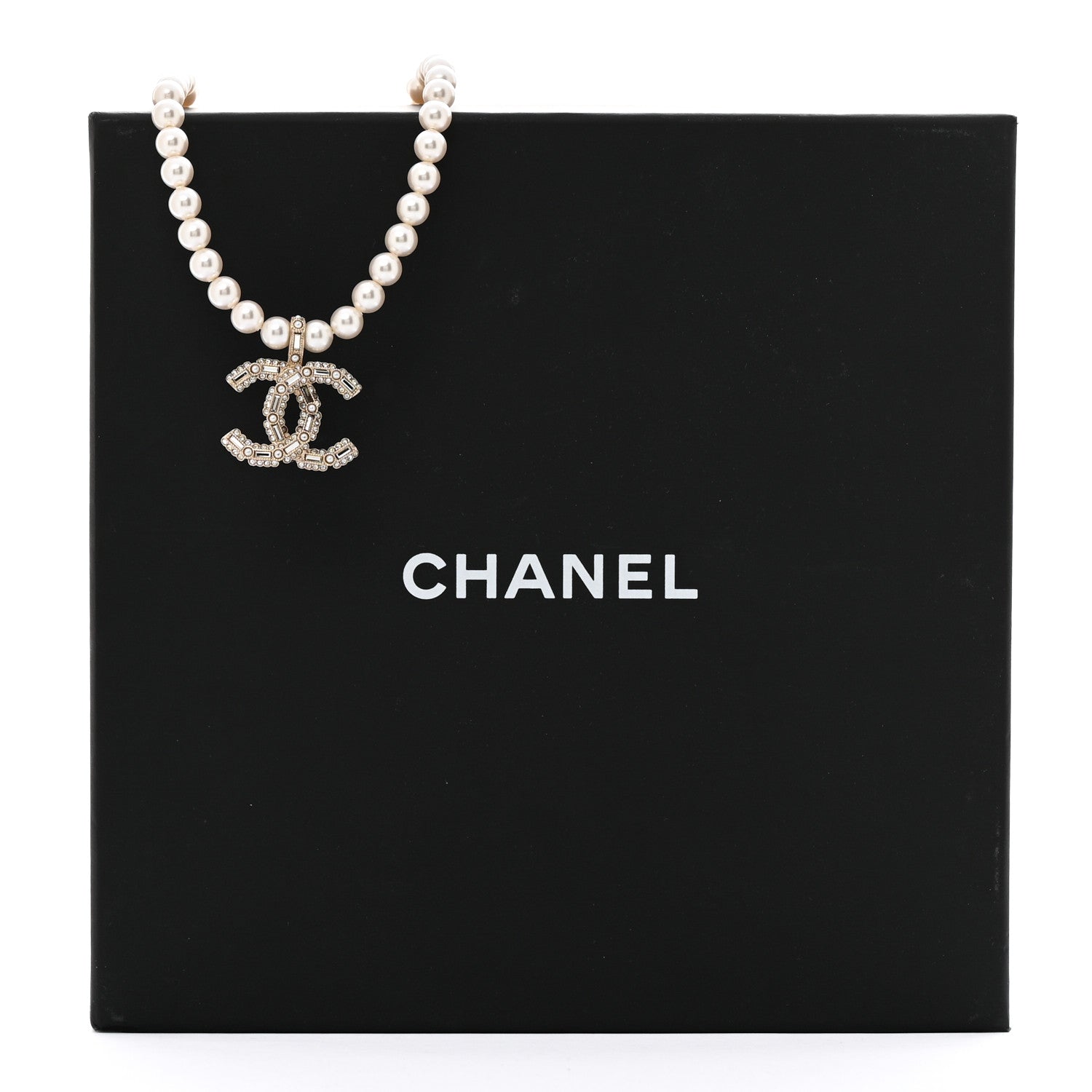 Pearl Crystal Baguette CC Short Necklace Gold