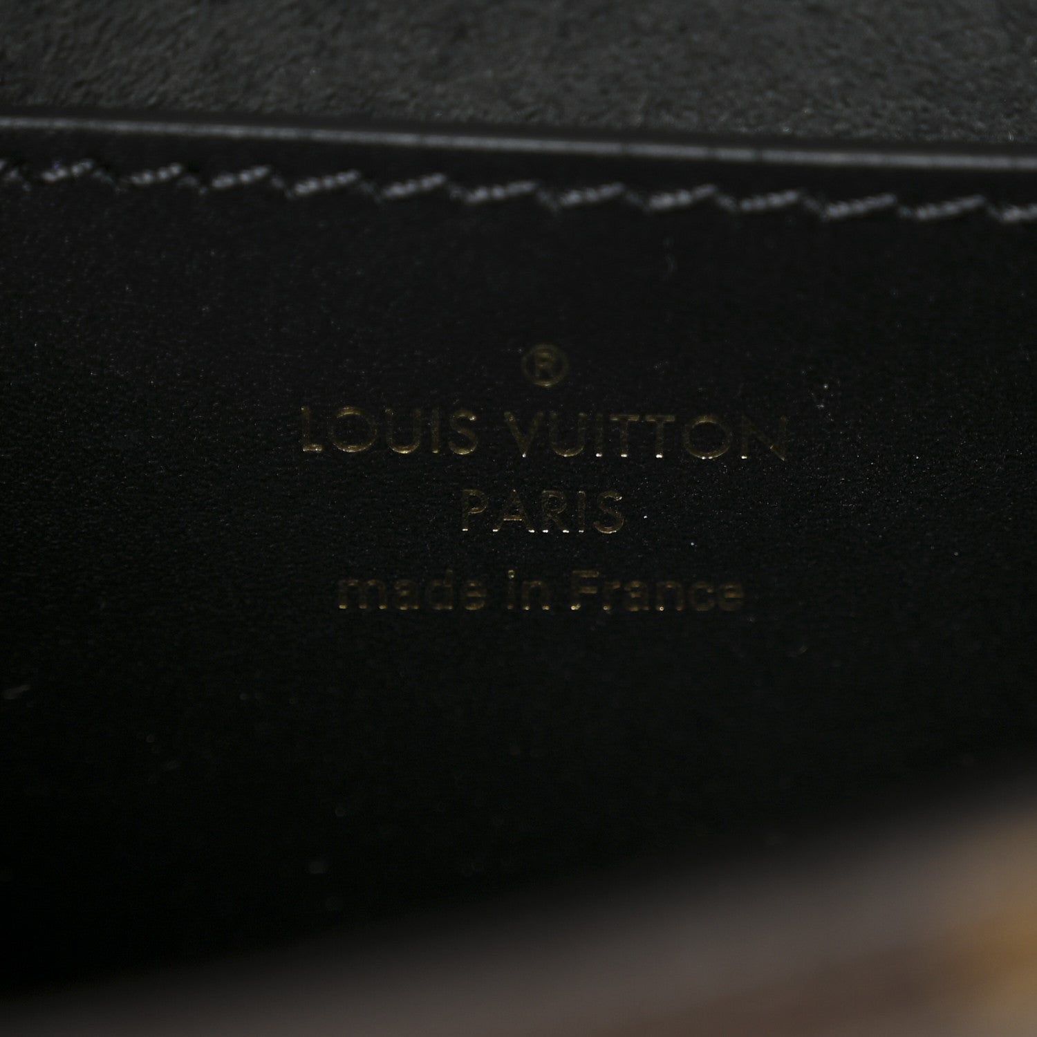 Louis Vuitton Reverse Monogram Tilsitt