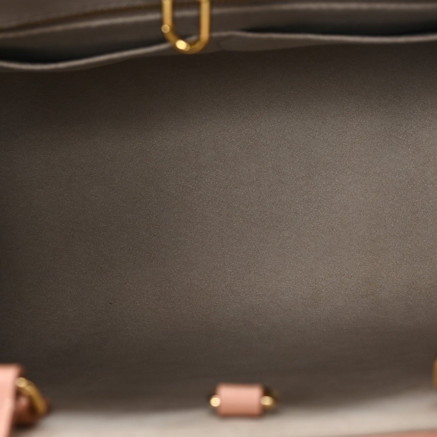 Louis Vuitton Empreinte Monogram Giant Onthego MM Rose Trianon Crème