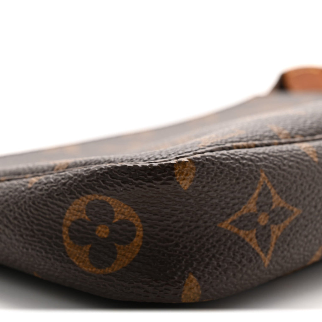 Louis Vuitton Monogram Pochette Accessories