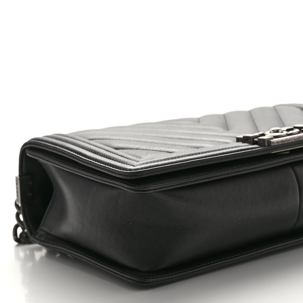 Chanel Calfskin Chevron Quilted New Medium Boy Flap Black