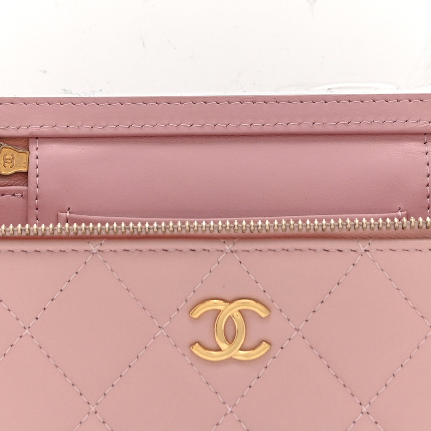 Chanel Caviar Quilted Pearl Enamel Small Vanity Case With Chain Light Pink