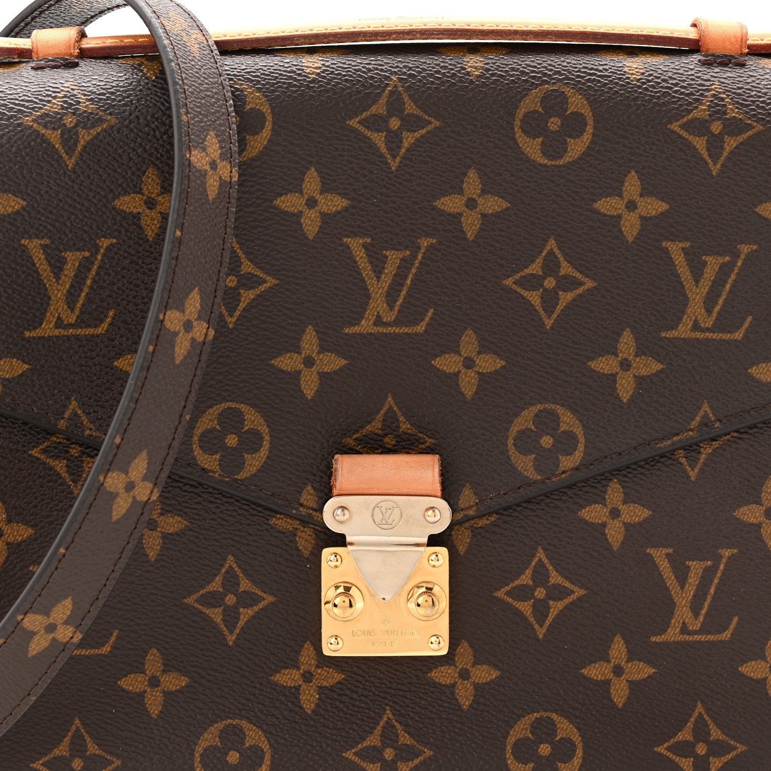Louis Vuitton Monogram Pochette Metis