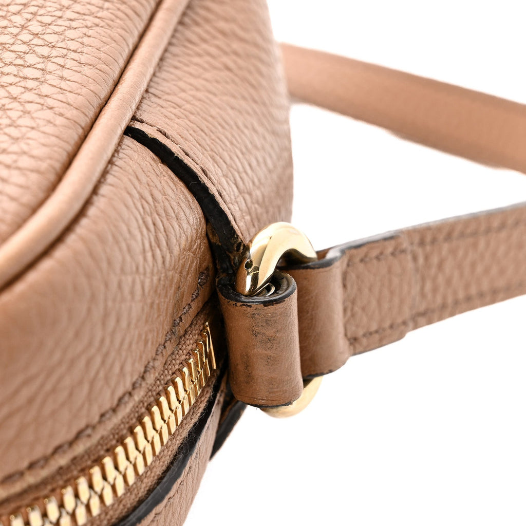 Gucci Pebbled Calfskin Small Soho Disco Bag Camelia