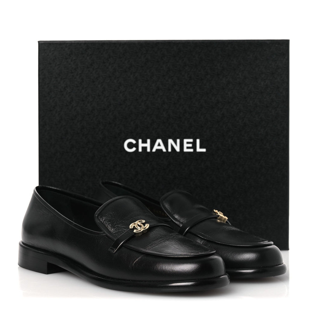 Chanel Shiny Calfskin CC Moccasins 41 Black