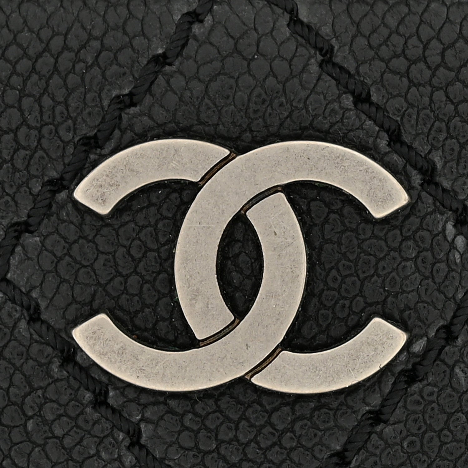 Caviar Quilted Stitched Outdoor Ligne Wallet Black
