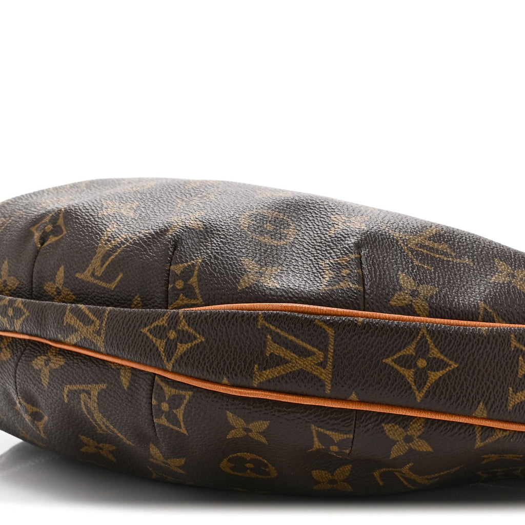Louis Vuitton Monogram Croissant MM
