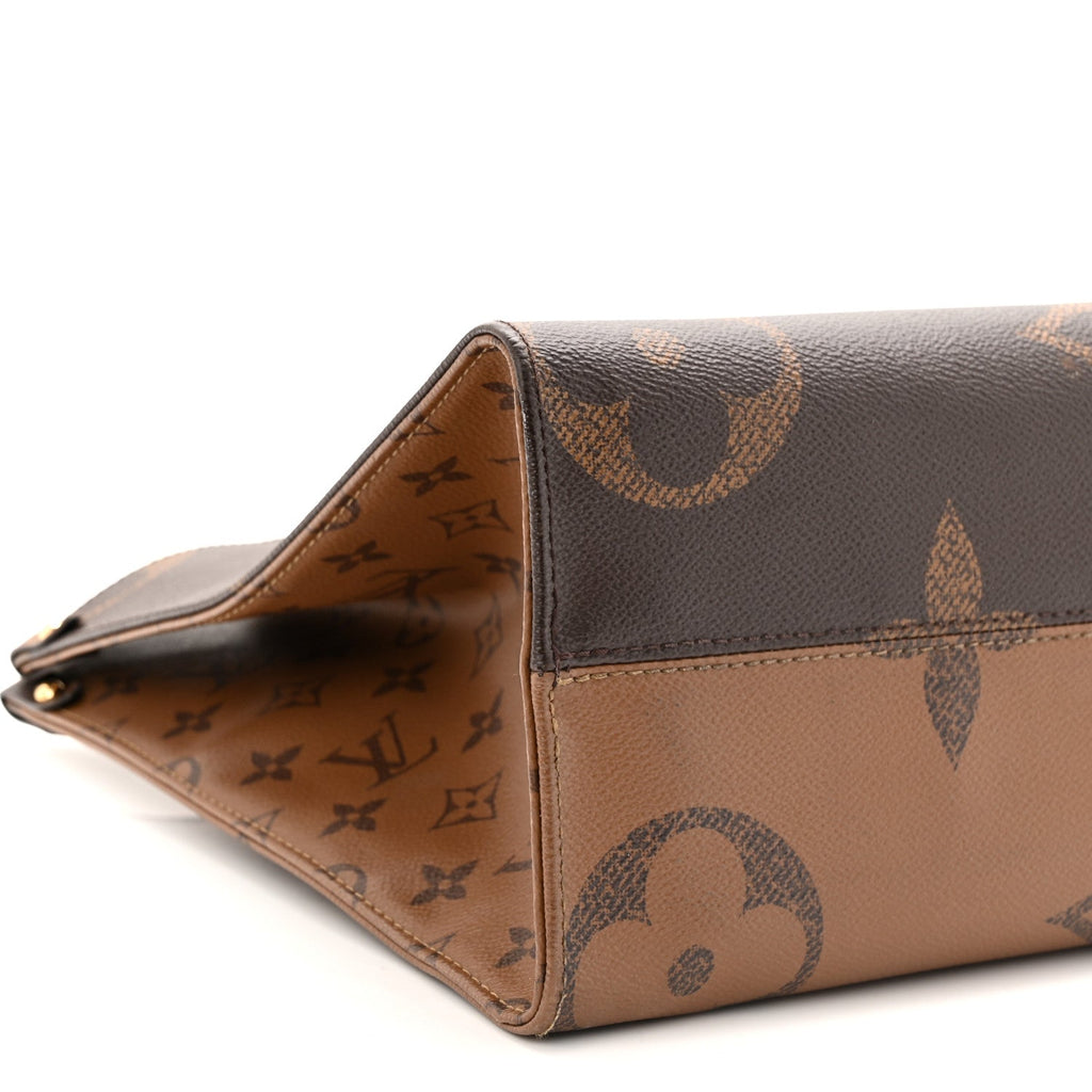 Louis Vuitton Reverse Monogram Giant Onthego MM