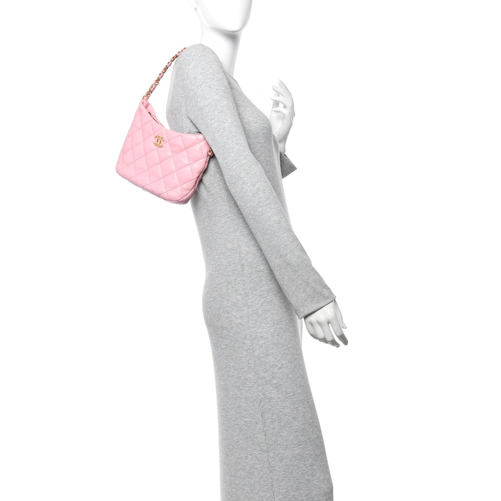 Chanel Lambskin Quilted CC Links Hobo Light Pink