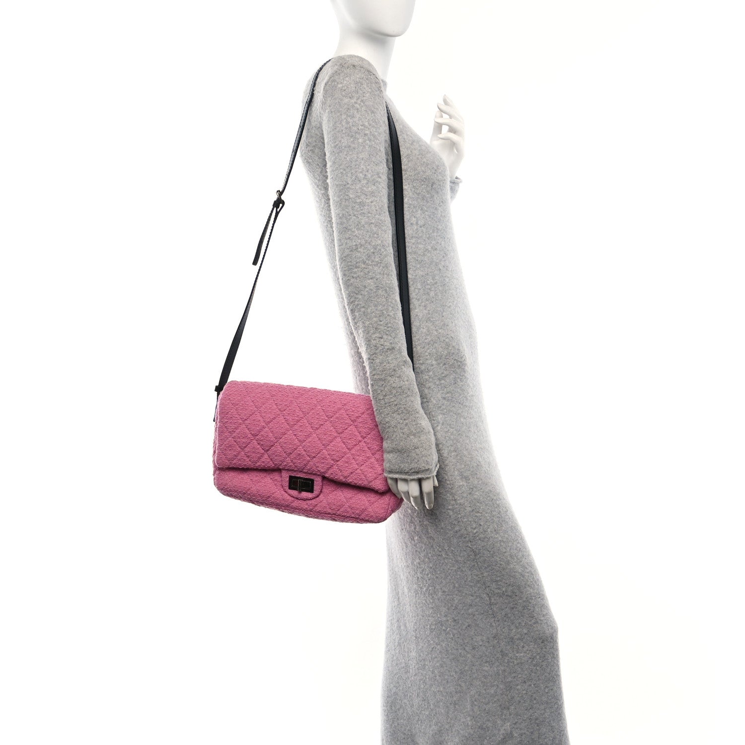 Chanel Easy Tweed Jumbo Reissue Messenger Flap Pink Black