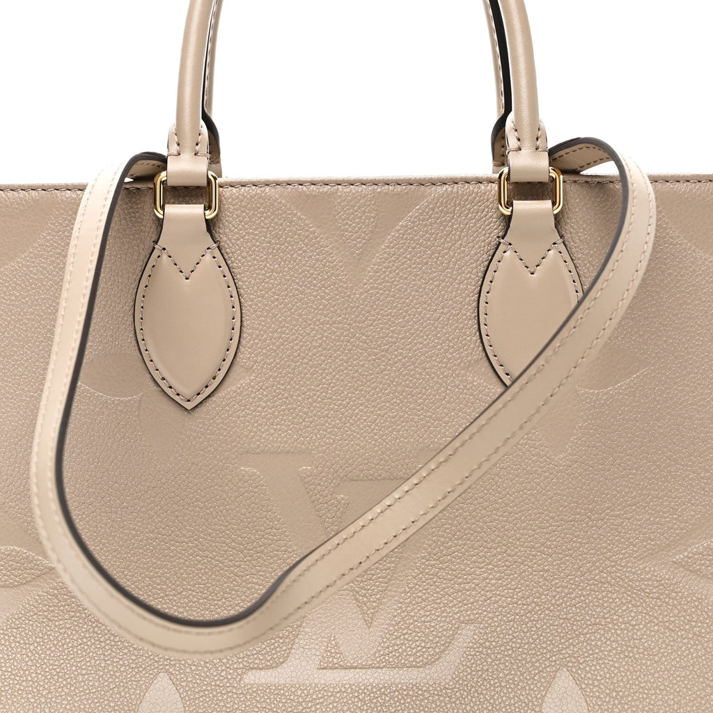 Louis Vuitton Empreinte Monogram Giant Onthego MM Tourterelle