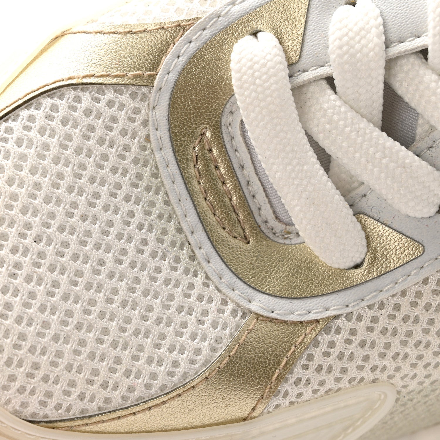 Louis Vuitton Monogram Calfskin Run 55 Sneakers 40 White