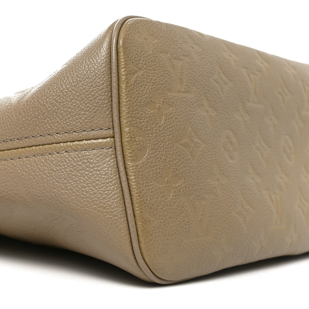 Louis Vuitton Empreinte Monogram Giant Neverfull MM Tourterelle